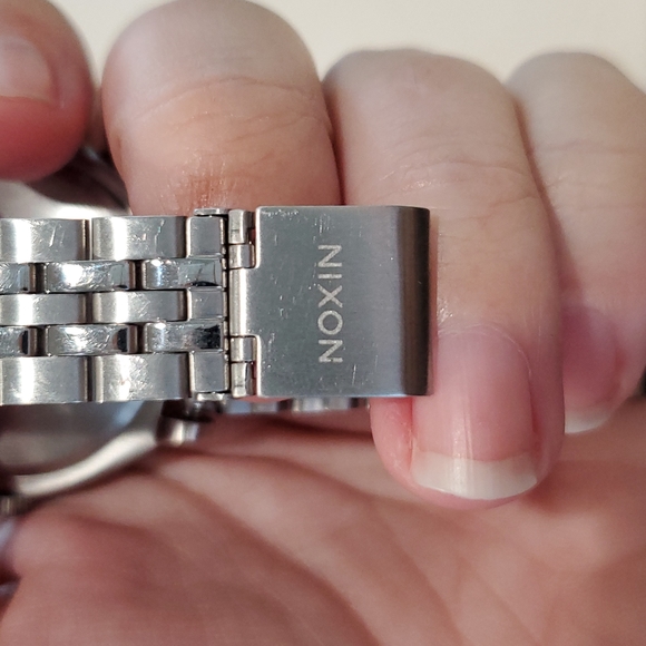 Nixon Watch - Picture 4 of 6